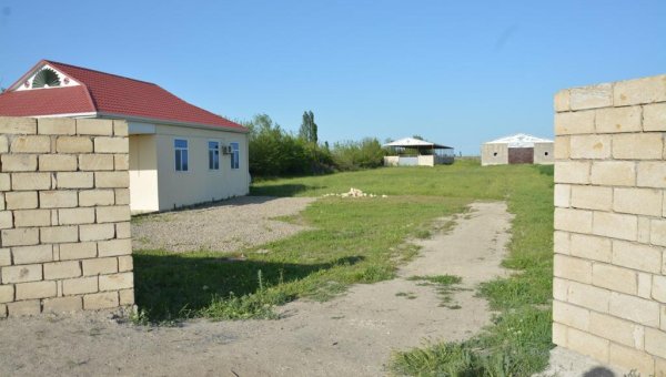 3000 m<sup>2</sup> obyekt satılır, Salyan-1