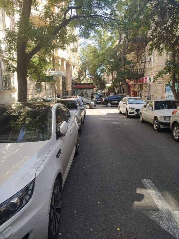 Kirayə verilir 3 otaqlı köhnə tikili, 80 m², Səbail-1