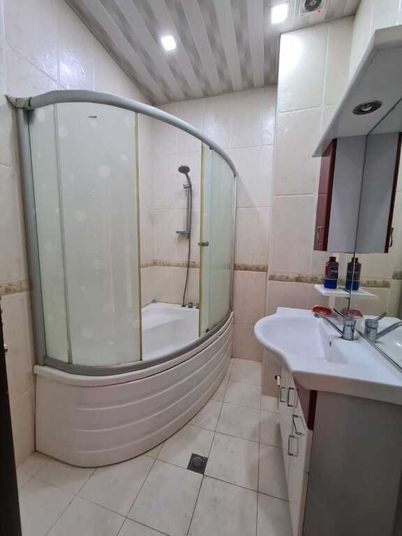 Satılır 2 otaqlı yeni tikili, 84 m², İnşaatçılar m.-13