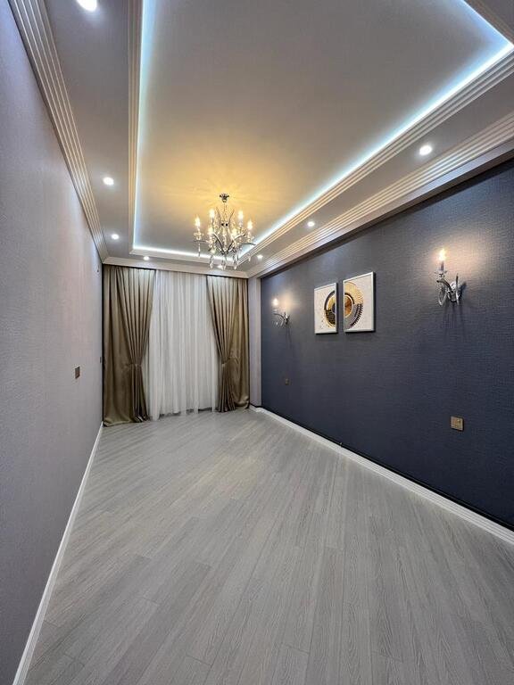 Satılır 2 otaqlı yeni tikili, 60 m², İnşaatçılar m.-1