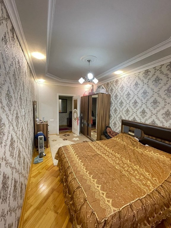 Satılır 3 otaqlı yeni tikili, 120 m², İnşaatçılar m.-8