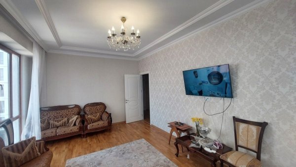 Satılır 3 otaqlı yeni tikili, 90 m², İnşaatçılar m.-21