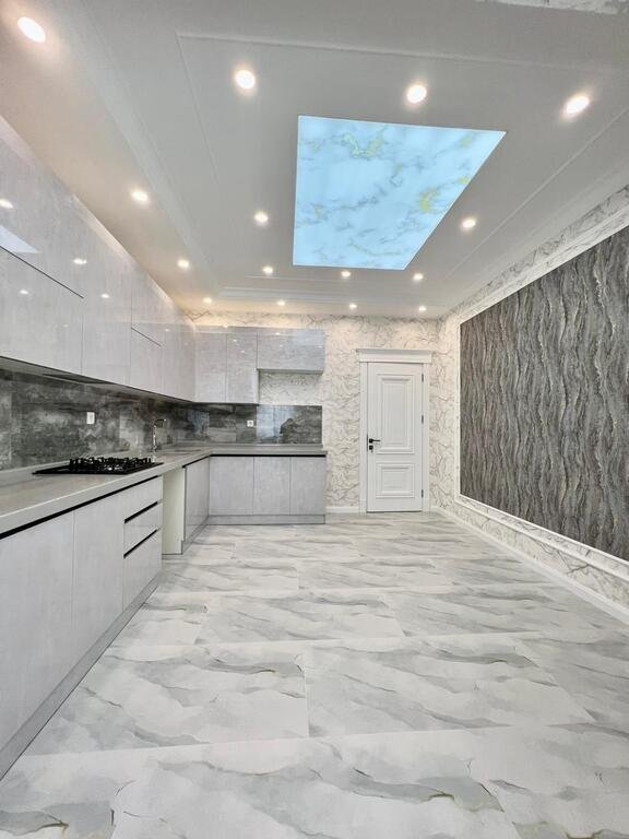 Satılır 4 otaqlı yeni tikili, 180 m², İnşaatçılar m.-12