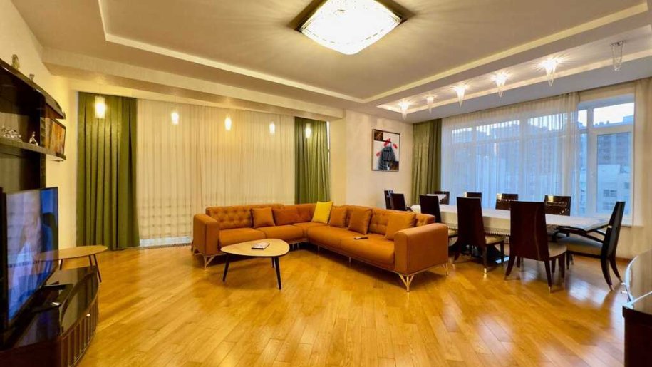 Satılır 5 otaqlı yeni tikili, 226 m², Xətai m.-2