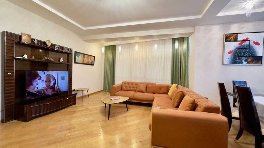 Satılır 5 otaqlı yeni tikili, 226 m², Xətai m.-10