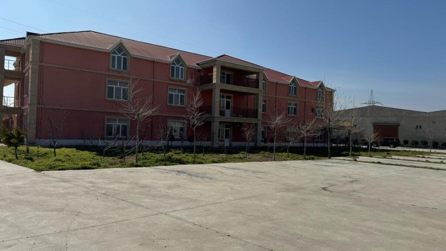 10000 m<sup>2</sup> obyekt satılır, Masazır-1