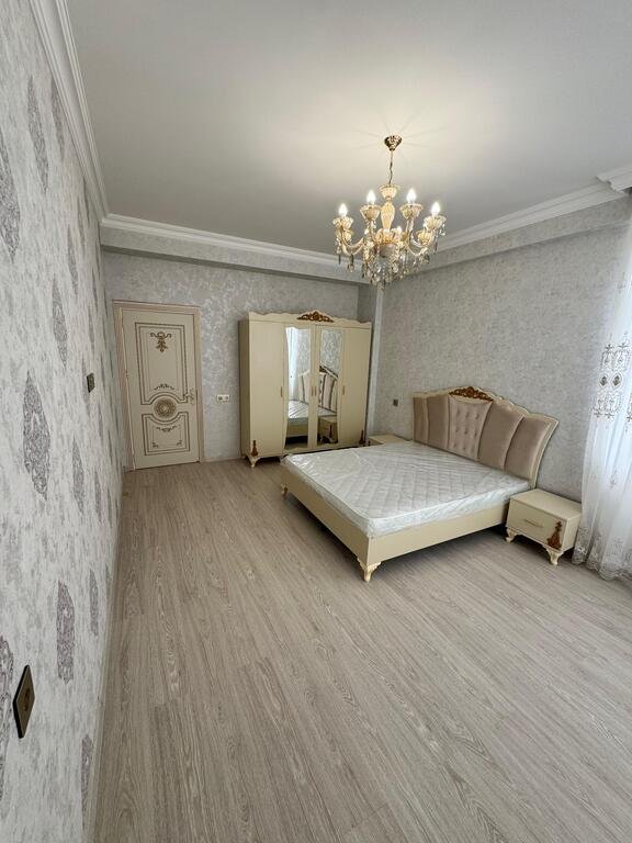 Kirayə verilir 3 otaqlı yeni tikili, 115 m², Saray-4