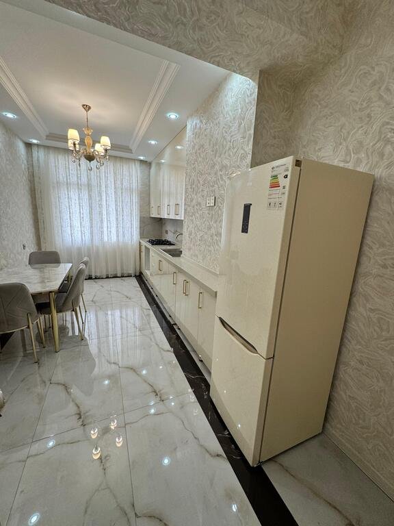 Kirayə verilir 3 otaqlı yeni tikili, 115 m², Saray-7