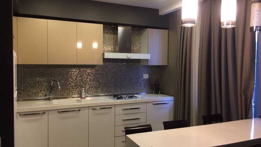 Satılır 2 otaqlı köhnə tikili, 46 m², Sahil m.-9