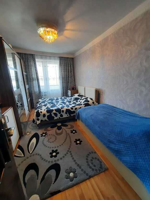 Satılır 4 otaqlı köhnə tikili, 100 m², Xalqlar dostluğu m.-4