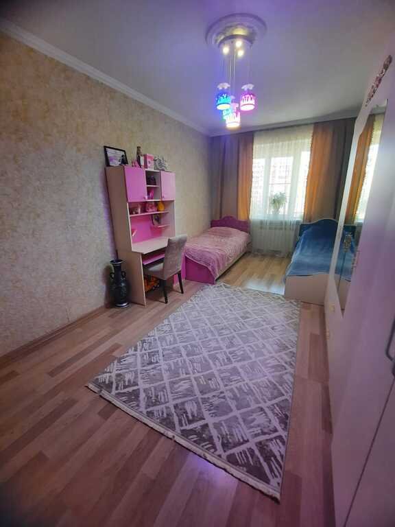 Satılır 4 otaqlı köhnə tikili, 100 m², Xalqlar dostluğu m.-7