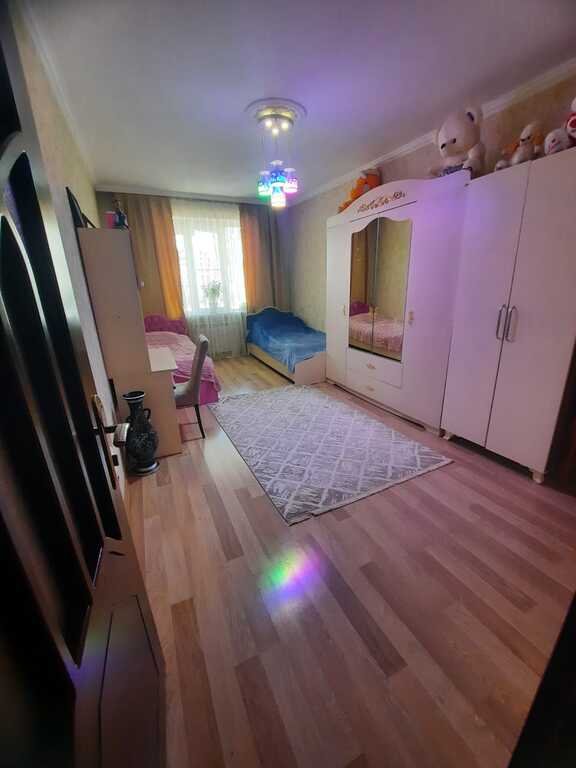 Satılır 4 otaqlı köhnə tikili, 100 m², Xalqlar dostluğu m.-9