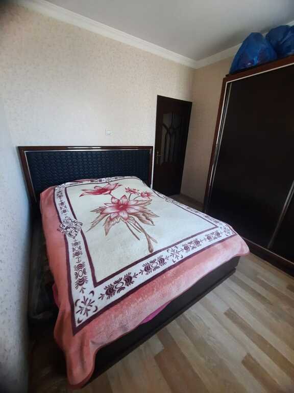 Satılır 4 otaqlı köhnə tikili, 100 m², Xalqlar dostluğu m.-10