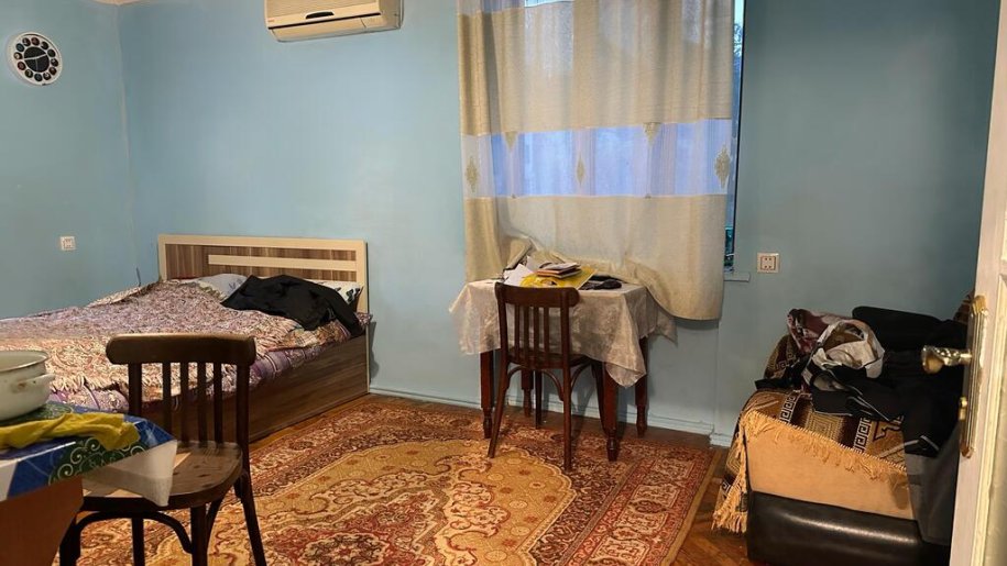 Satılır 1 otaqlı köhnə tikili, 30 m², İnşaatçılar m.-1