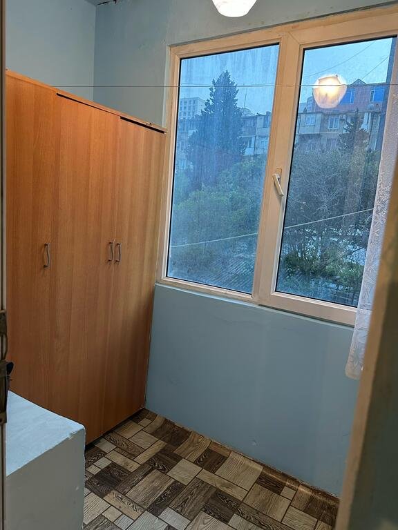 Satılır 1 otaqlı köhnə tikili, 30 m², İnşaatçılar m.-9