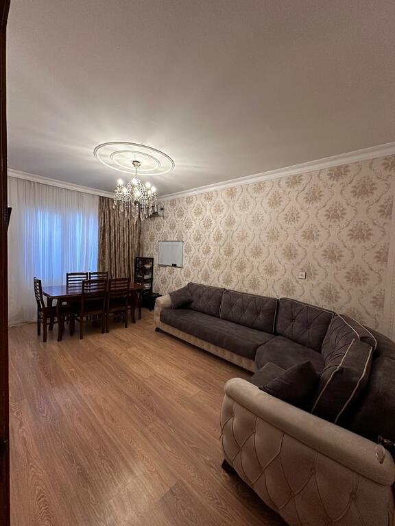 Satılır 2 otaqlı köhnə tikili, 68 m², Memar Əcəmi m.-1