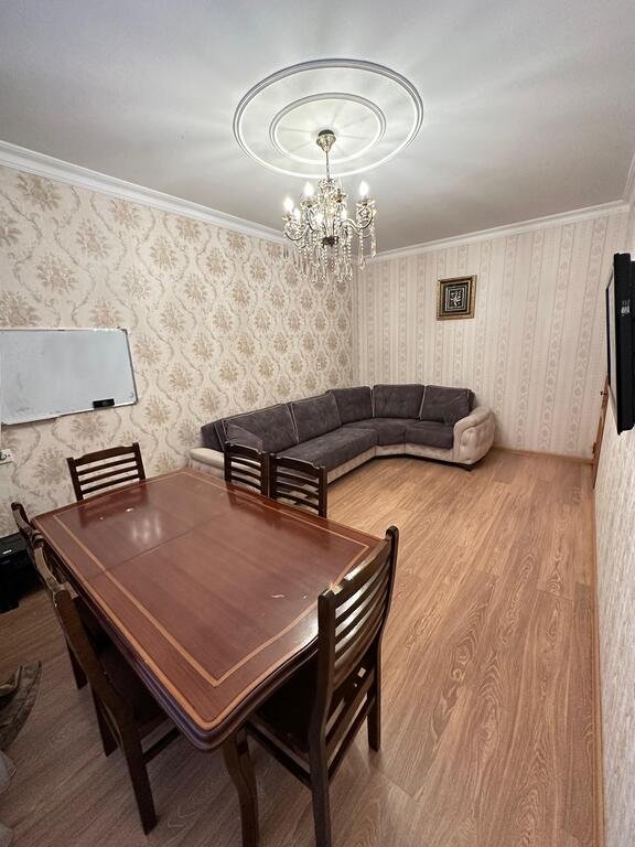 Satılır 2 otaqlı köhnə tikili, 68 m², Memar Əcəmi m.-2