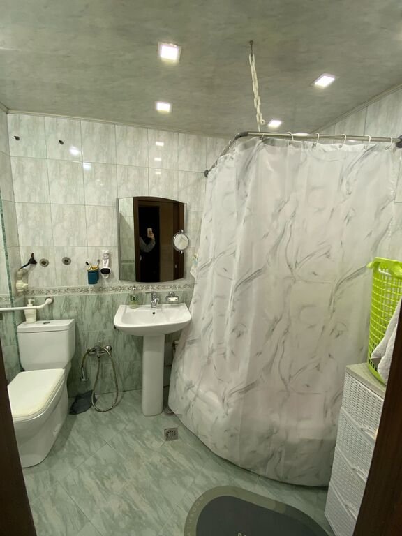 Satılır 4 otaqlı köhnə tikili, 110 m², 20 Yanvar m.-10
