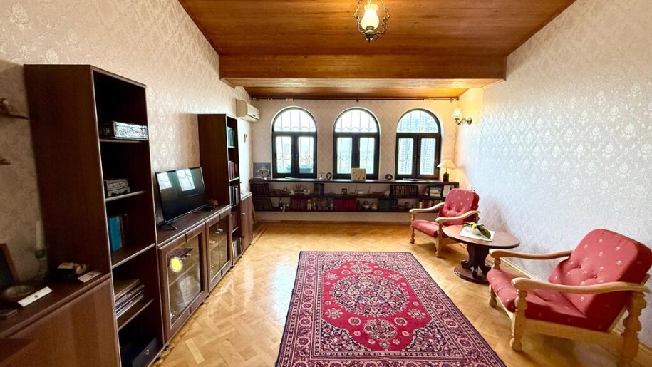Satılır 5 otaqlı yeni tikili, 154 m², İnşaatçılar m.-13