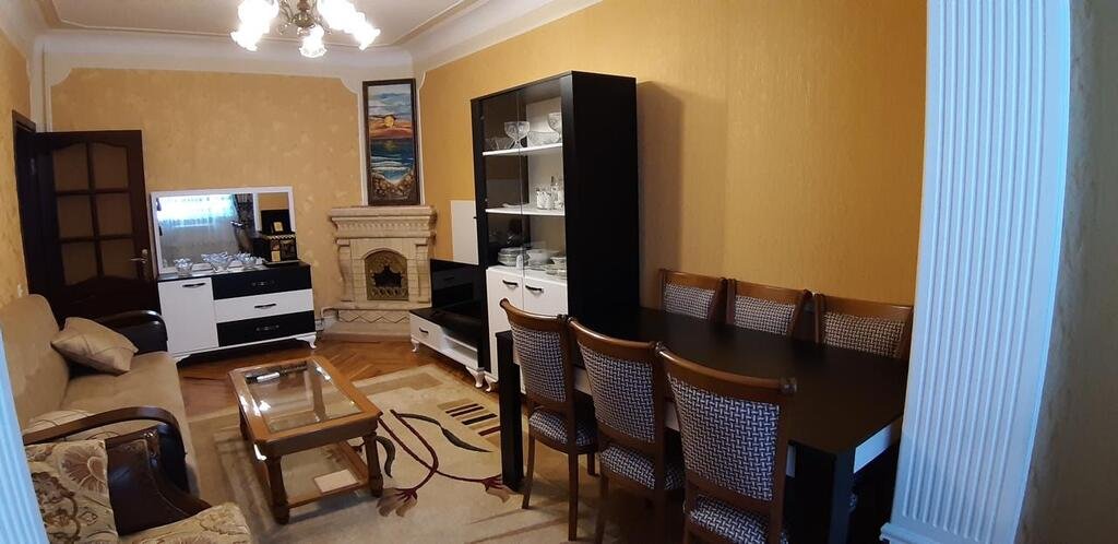 Satılır 3 otaqlı köhnə tikili, 90 m², Nəsimi m.-2
