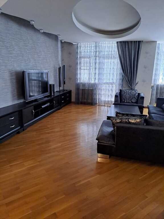Satılır 5 otaqlı yeni tikili, 254 m², Elmlər Akademiyası m.-11