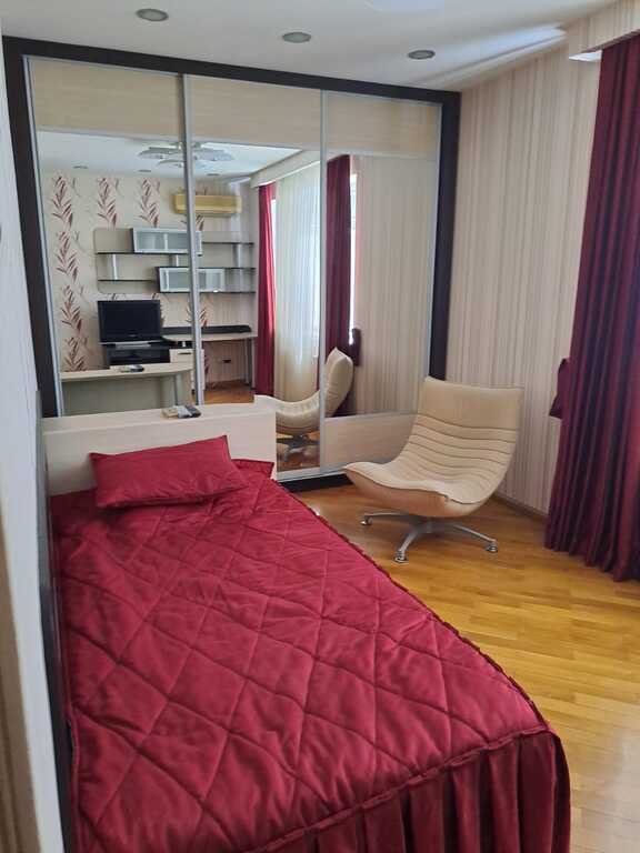 Satılır 5 otaqlı yeni tikili, 254 m², Elmlər Akademiyası m.-25
