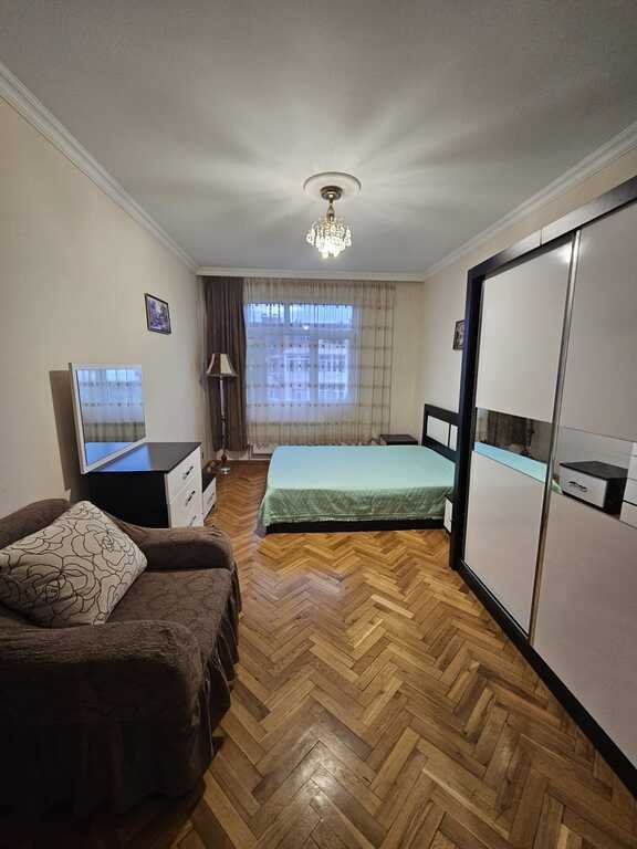 Kirayə verilir 2 otaqlı köhnə tikili, 60 m², Memar Əcəmi m.-2