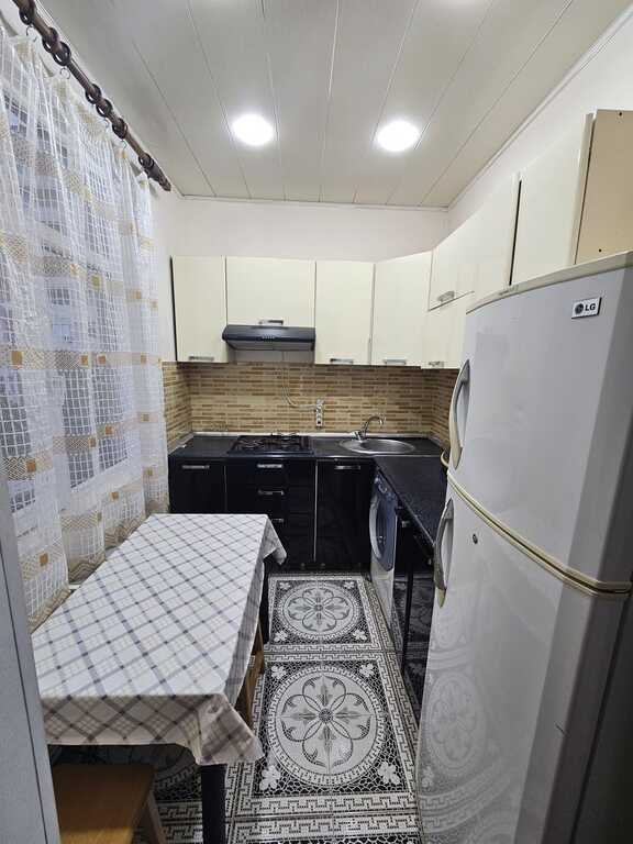 Kirayə verilir 2 otaqlı köhnə tikili, 60 m², Memar Əcəmi m.-3