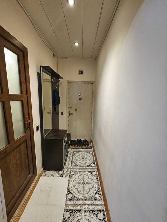 Kirayə verilir 2 otaqlı köhnə tikili, 60 m², Memar Əcəmi m.-5