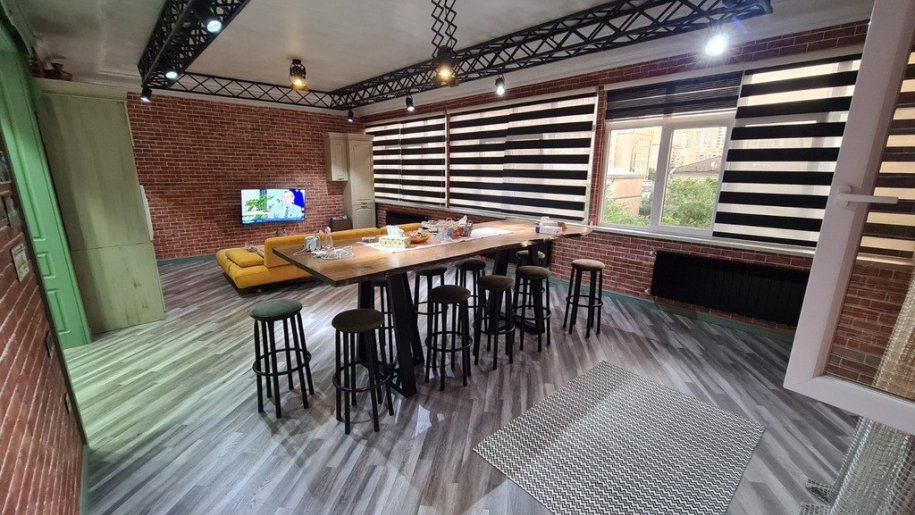 Satılır 5 otaqlı köhnə tikili, 200 m², Elmlər Akademiyası m.-3