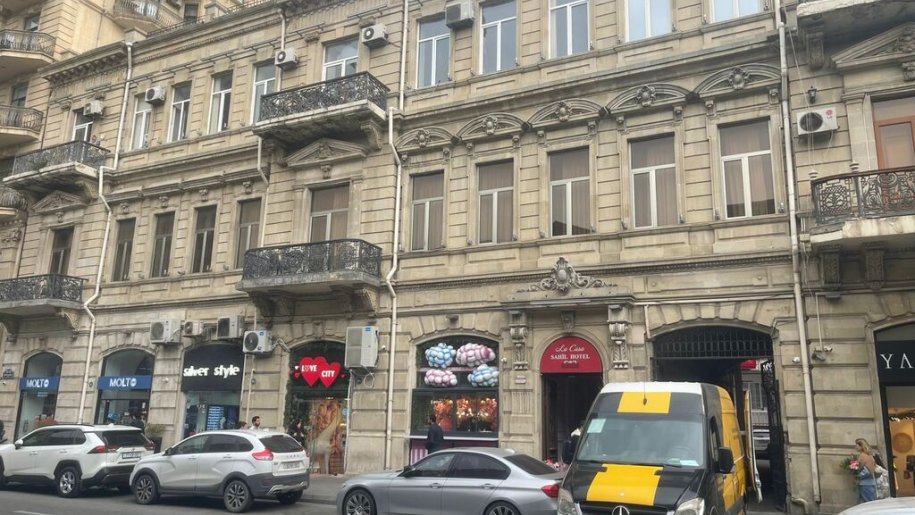 Satılır 3 otaqlı köhnə tikili, 120 m², Sahil m.-2