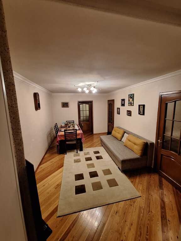 Satılır 3 otaqlı köhnə tikili, 75 m², İnşaatçılar m.-2