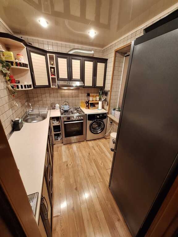 Satılır 3 otaqlı köhnə tikili, 75 m², İnşaatçılar m.-6
