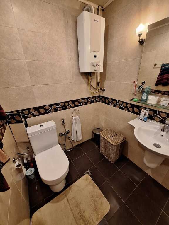 Satılır 3 otaqlı köhnə tikili, 75 m², İnşaatçılar m.-7