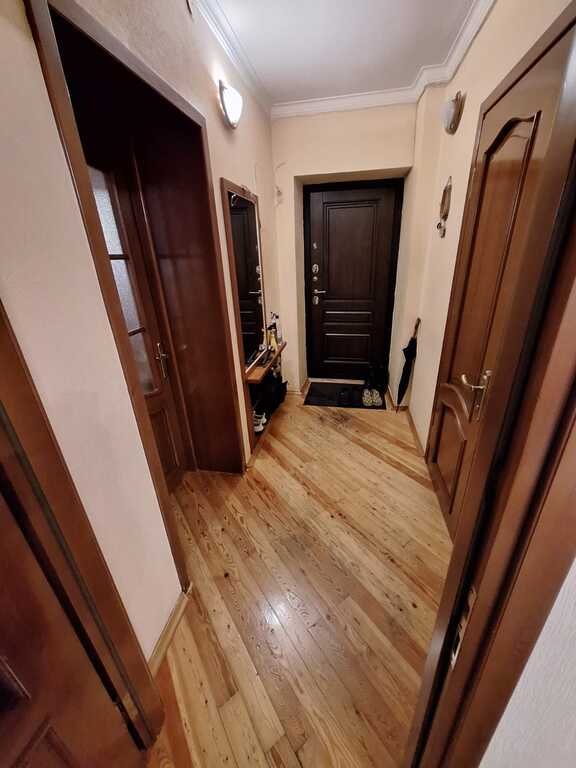 Satılır 3 otaqlı köhnə tikili, 75 m², İnşaatçılar m.-11