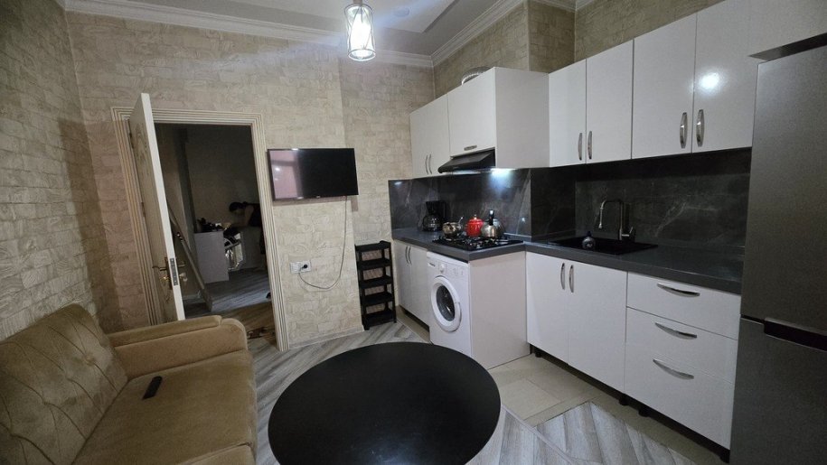 Satılır 1 otaqlı yeni tikili, 63 m², İnşaatçılar m.-3