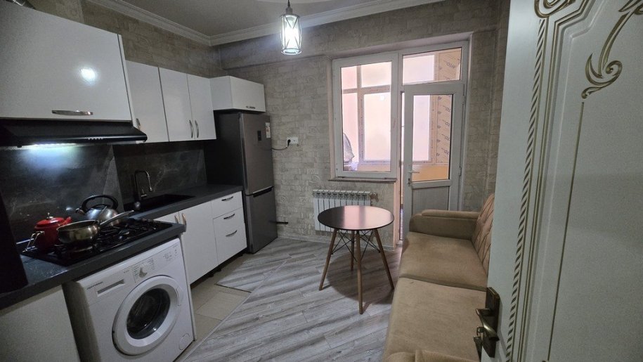 Satılır 1 otaqlı yeni tikili, 63 m², İnşaatçılar m.-4