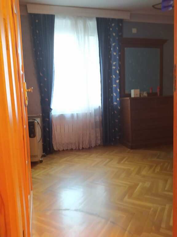 Kirayə verilir 2 otaqlı köhnə tikili, 55 m², Elmlər Akademiyası m.-4