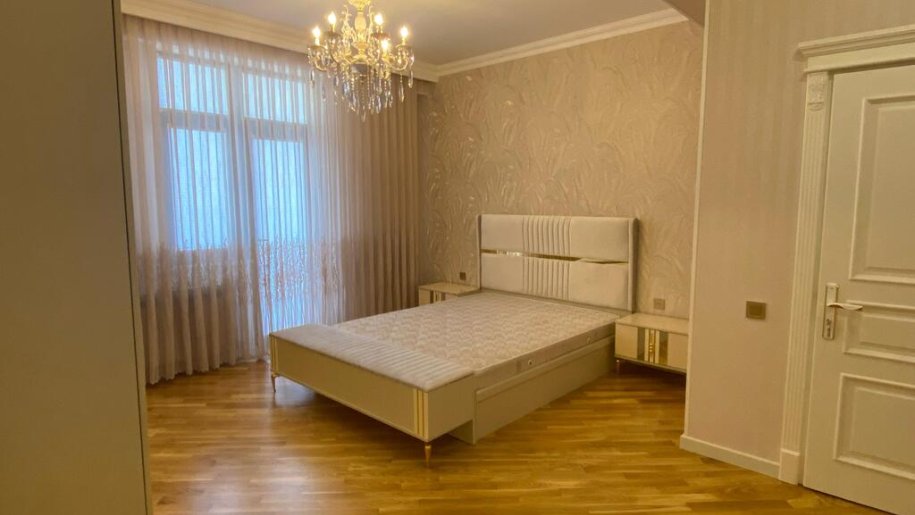Kirayə verilir 3 otaqlı yeni tikili, 180 m², Nəsimi-3