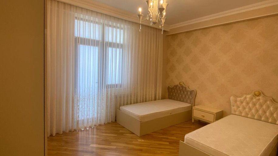 Kirayə verilir 3 otaqlı yeni tikili, 180 m², Nəsimi-5