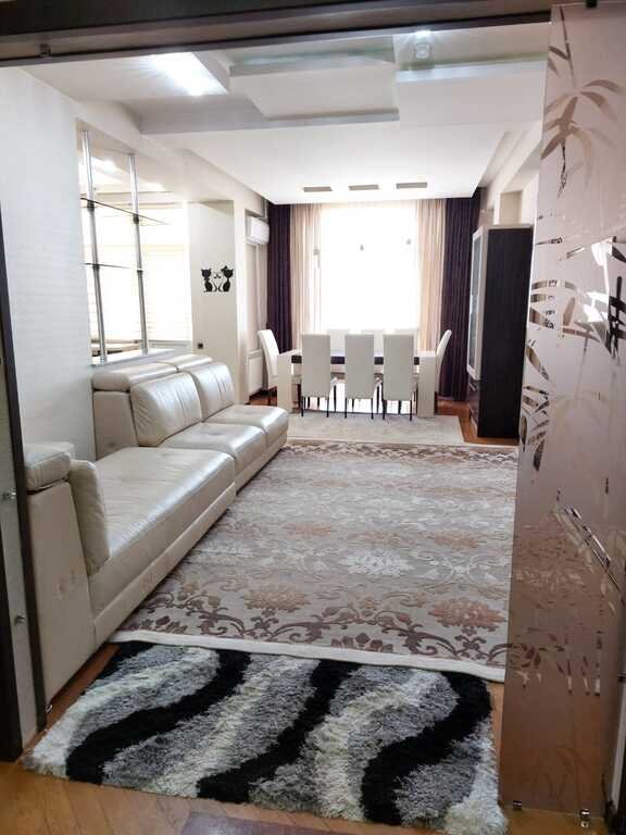 Satılır 3 otaqlı yeni tikili, 125 m², İnşaatçılar m.-2