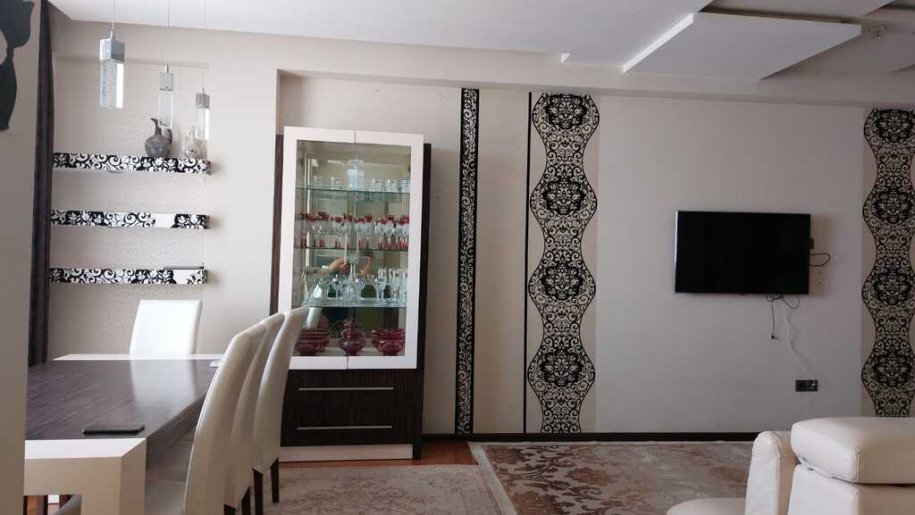 Satılır 3 otaqlı yeni tikili, 125 m², İnşaatçılar m.-14