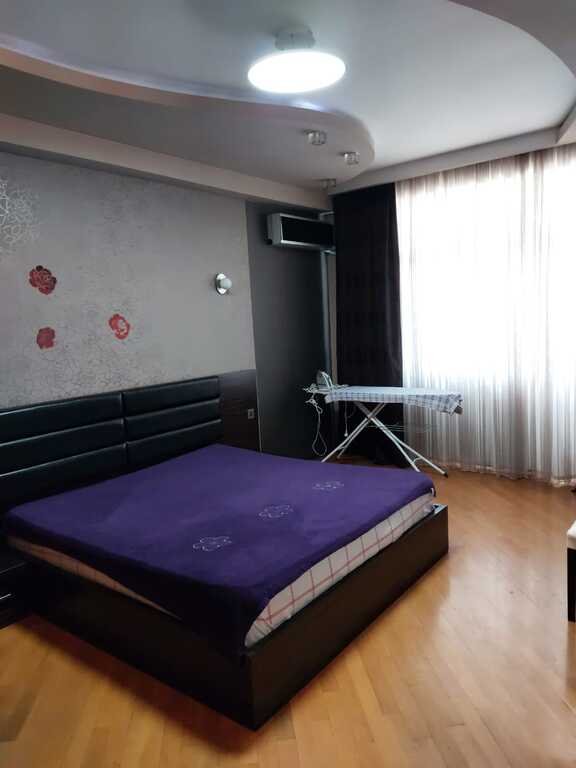 Satılır 3 otaqlı yeni tikili, 125 m², İnşaatçılar m.-23