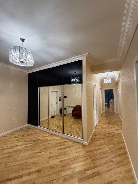 Satılır 3 otaqlı yeni tikili, 124 m², Elmlər Akademiyası m.-9