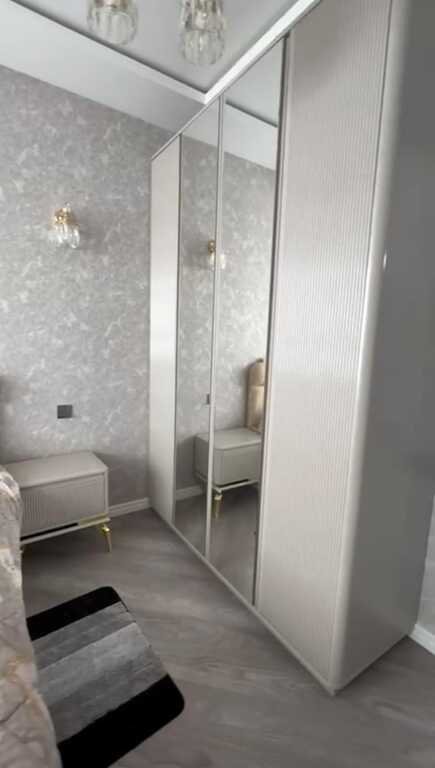 Kirayə verilir 3 otaqlı yeni tikili, 120 m², 28 May m.-5