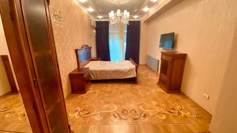 Satılır 3 otaqlı yeni tikili, 220 m², Xətai m.-9