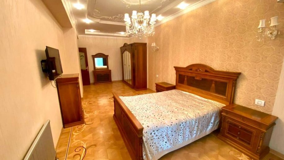 Satılır 3 otaqlı yeni tikili, 220 m², Xətai m.-10