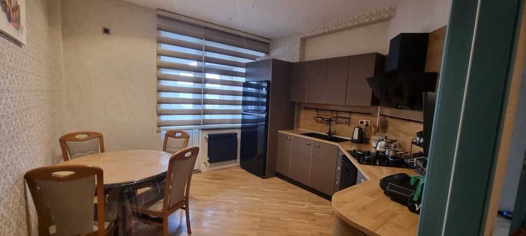 Satılır 3 otaqlı yeni tikili, 118 m², İnşaatçılar m.-6