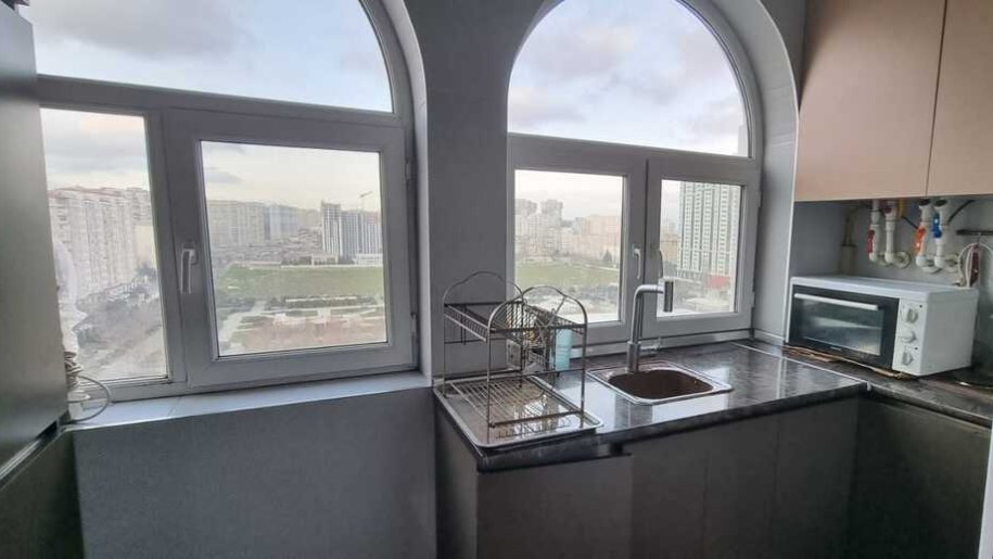 Satılır 3 otaqlı yeni tikili, 118 m², İnşaatçılar m.-9