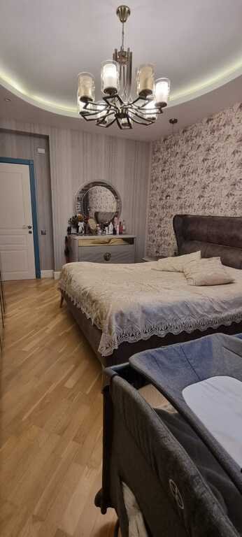 Satılır 3 otaqlı yeni tikili, 118 m², İnşaatçılar m.-11